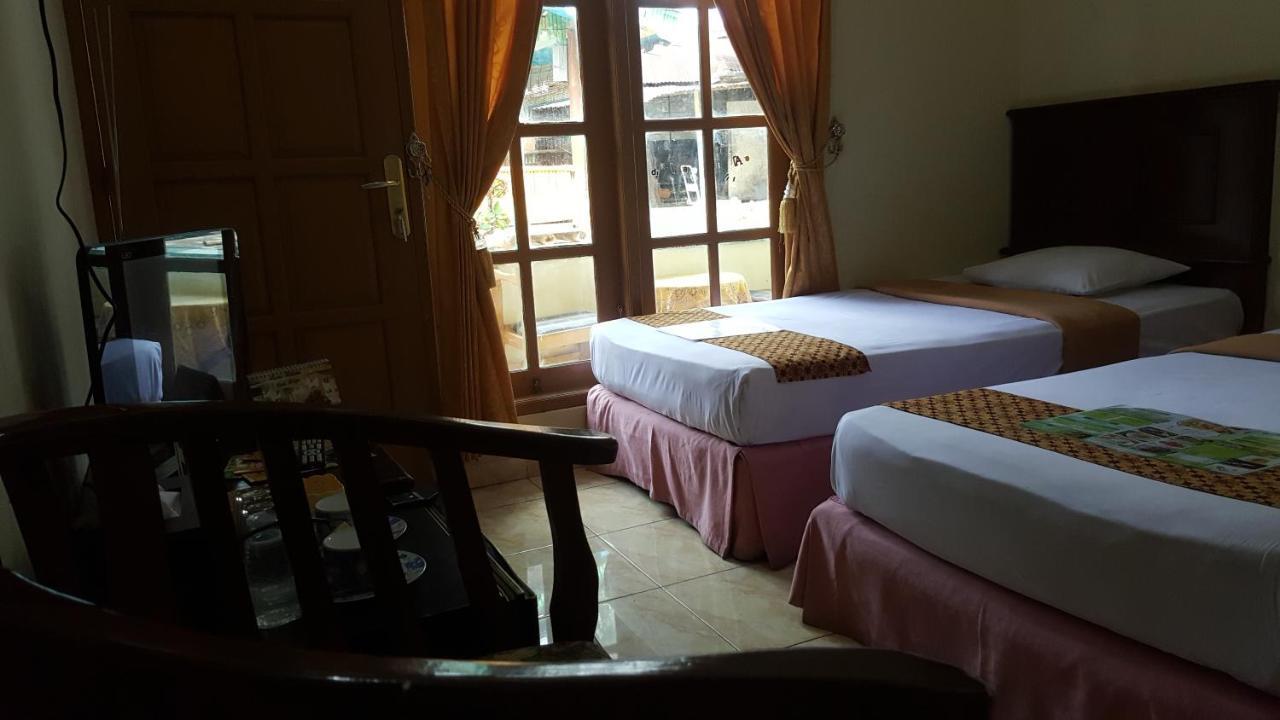 Putri Duyung Guest House Karangpandan Zewnętrze zdjęcie