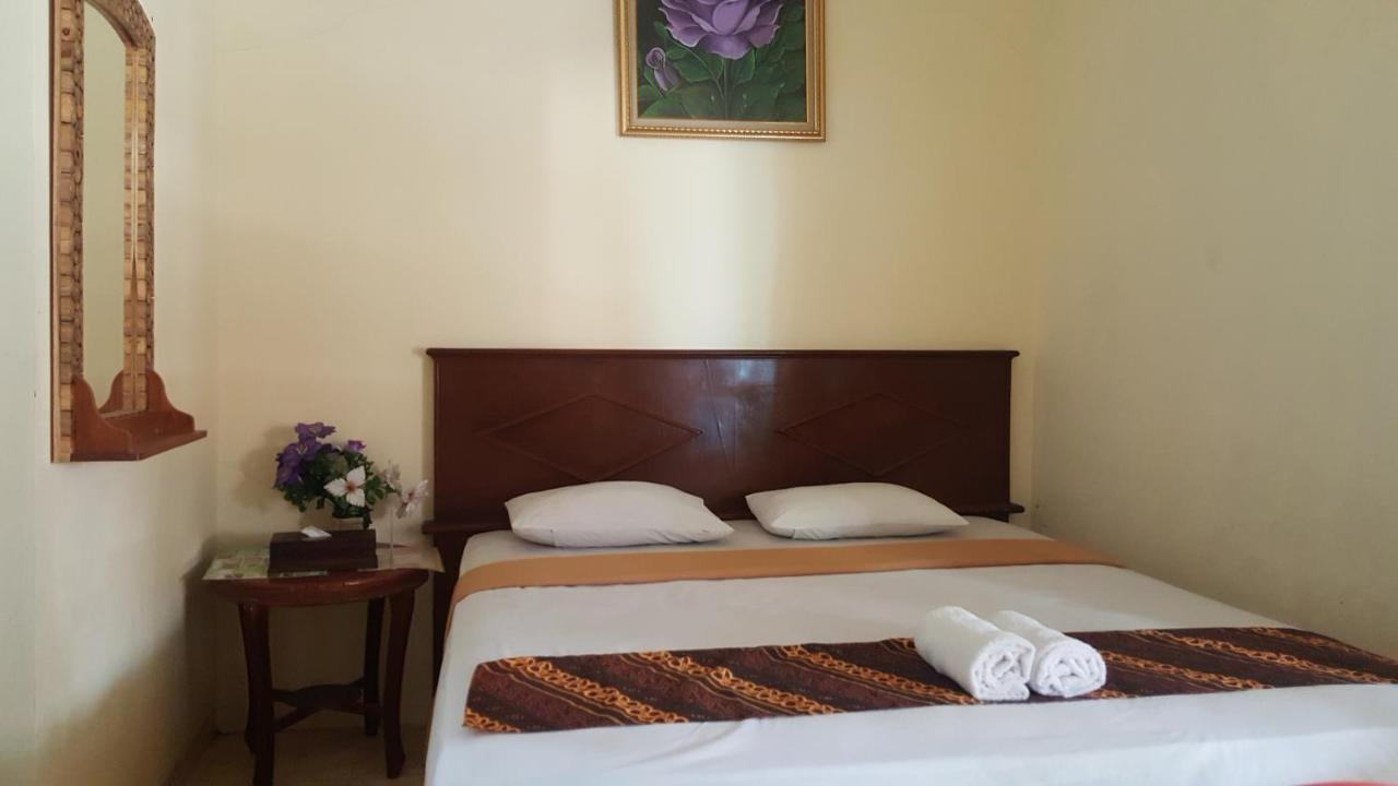 Putri Duyung Guest House Karangpandan Zewnętrze zdjęcie